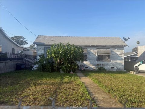 Photo of 3667 E 5th St, Los Angeles, CA 90063 (MLS # DW26050915)
