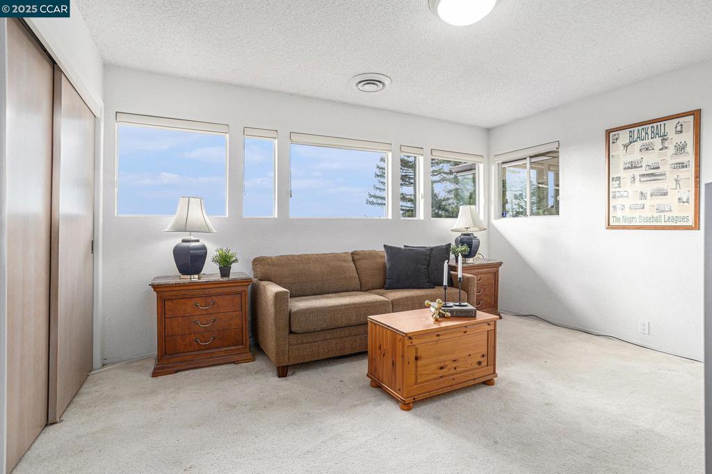 SKYLINE HILLS - Residential