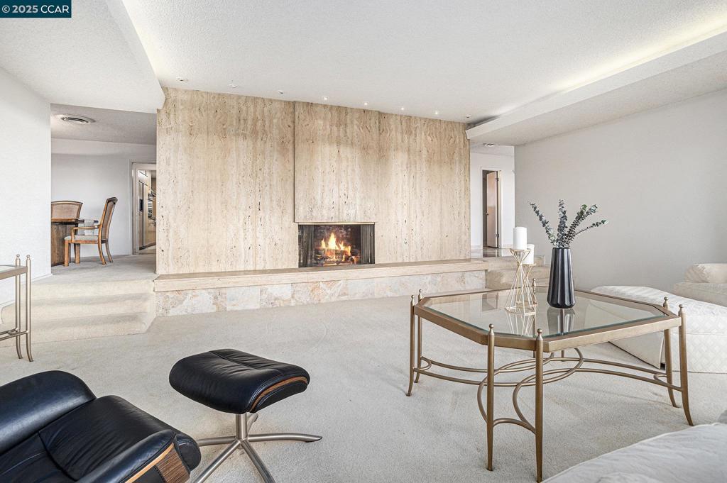 SKYLINE HILLS - Residential