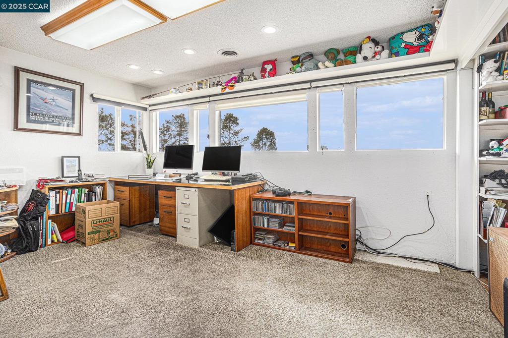 SKYLINE HILLS - Residential