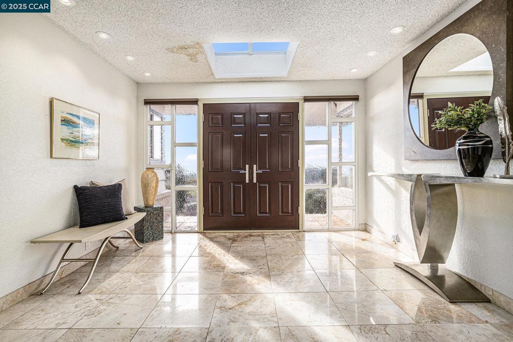 SKYLINE HILLS - Residential