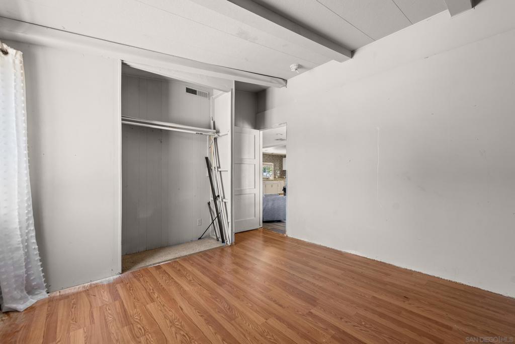 26091 San Quintin Rd