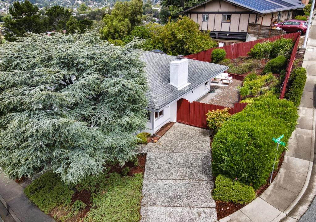 15 Bay View Drive