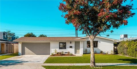 Photo of 925 N Keystone Street, Anaheim, CA 92801 (MLS # WS25273313)