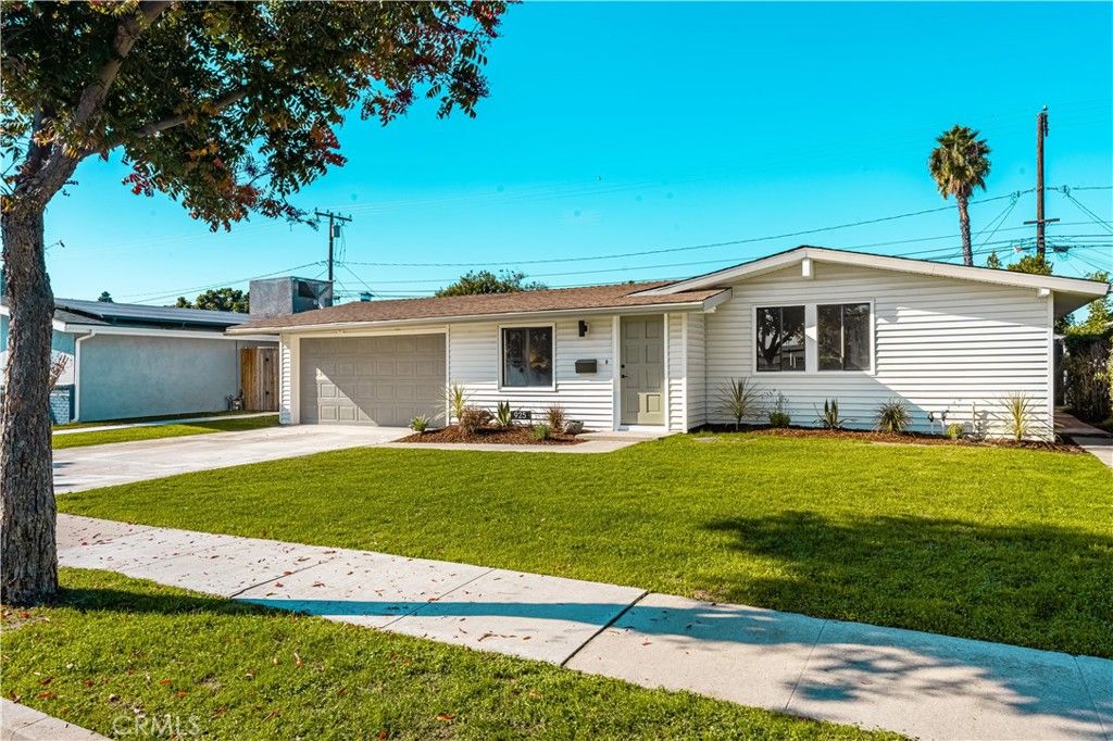 Photo of 925 N Keystone Street, Anaheim, CA 92801 (MLS # WS25273313)