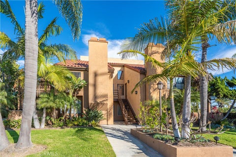 Photo of 421 Coral Reef Dr, Huntington Beach, CA 92648 (MLS # OC26225198)