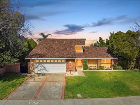 Photo of 23943 Via Flamenco, Valencia, CA 91355 (MLS # SR26041281)