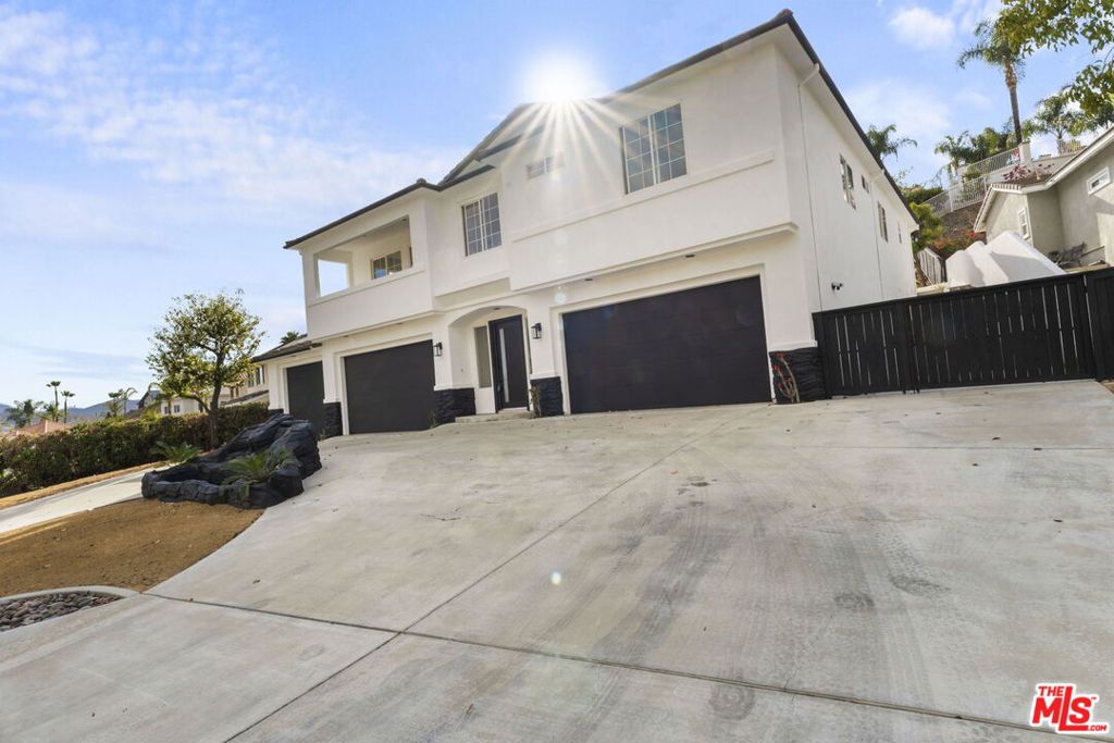 29781 Smugglers Point Drive