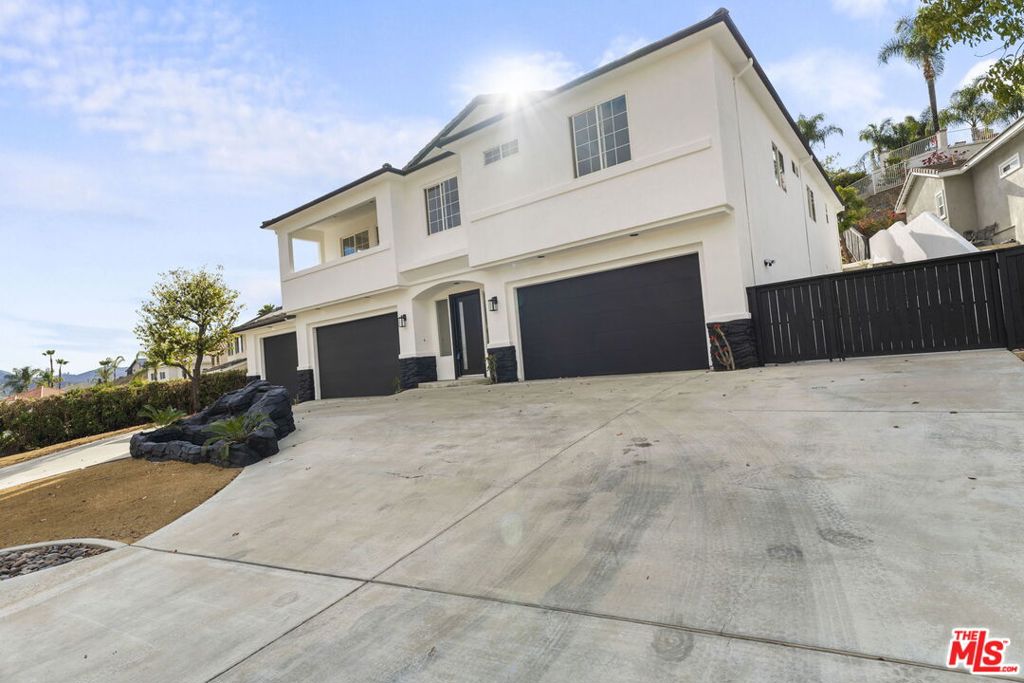 29781 Smugglers Point Drive