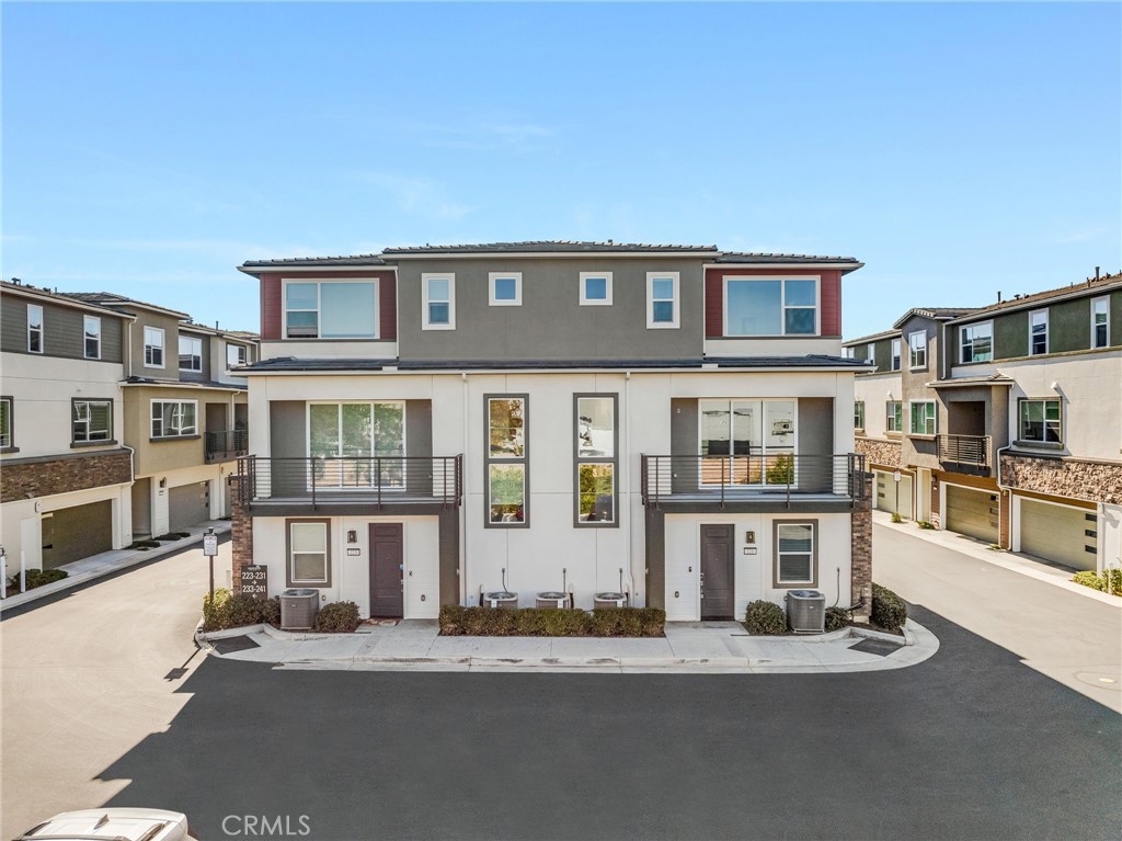 Serrano Summit - Residential Lease