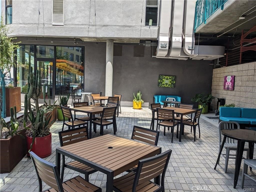 2020 Barranca Street 101