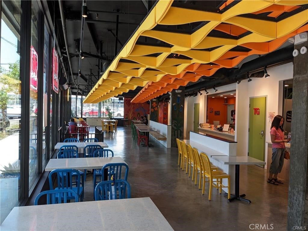 2020 Barranca Street 101