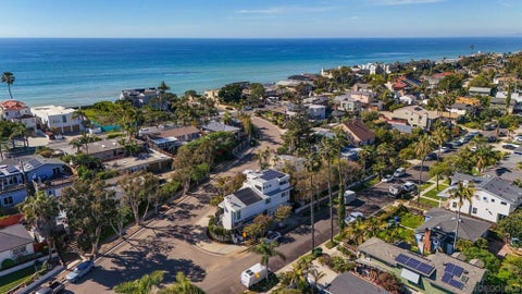 Photo of 440 La Mesa Ave, Encinitas, CA 92024 (MLS # 260023167SD)