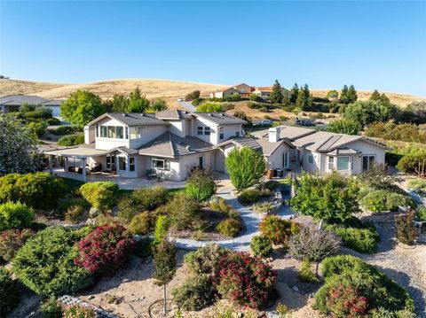 Tiny photo for 2035 Calle Pattito, Templeton, CA 93465 (MLS # NS26003128)