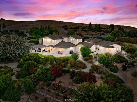 Photo of 2035 Calle Pattito, Templeton, CA 93465 (MLS # NS26003128)