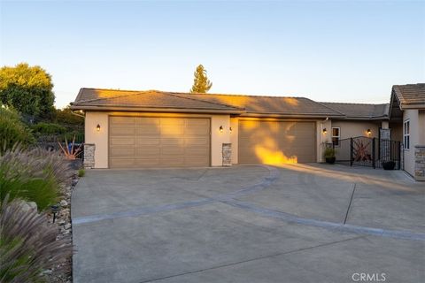 Tiny photo for 2035 Calle Pattito, Templeton, CA 93465 (MLS # NS26003128)