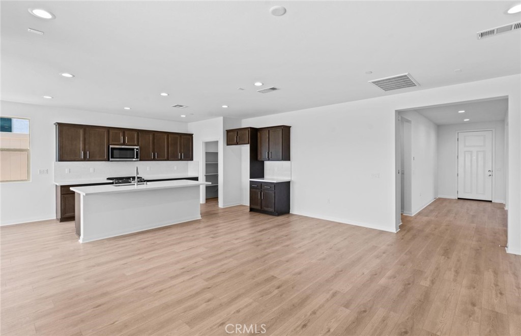 25183 Forest Hills Drive