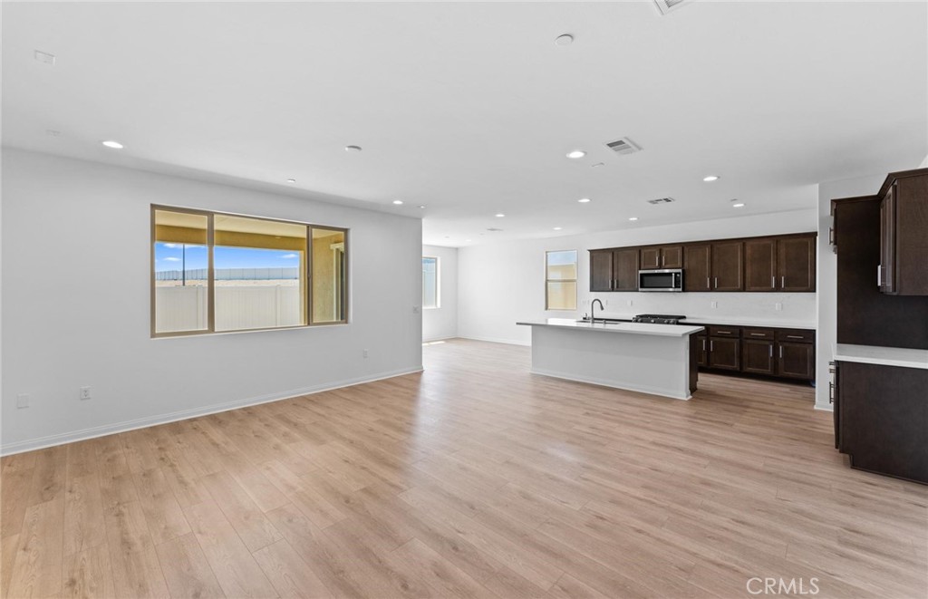 25183 Forest Hills Drive