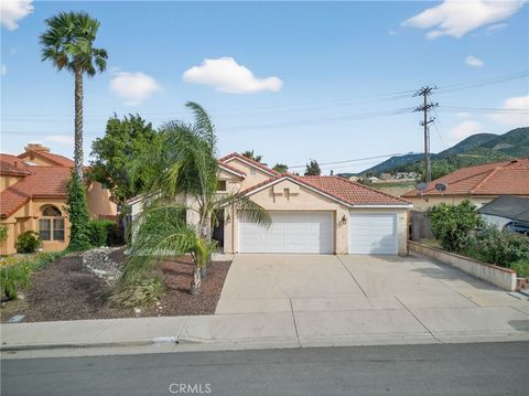 Photo of 33130 Trabuco Drive, Lake Elsinore, CA 92530 (MLS # SW26046468)
