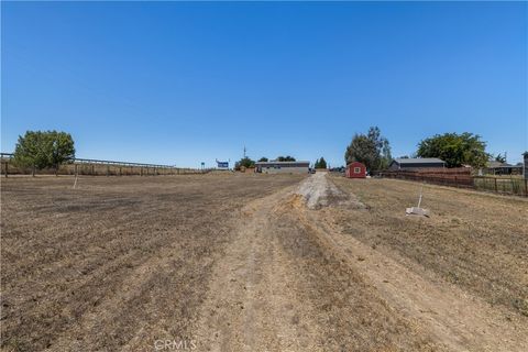 Photo of 4060 Deer Creek WAY, Paso Robles, CA 93446 (MLS # NS26152050)