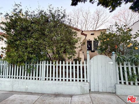 Photo of 2606 7th Street, Santa Monica, CA 90405 (MLS # 26638061)