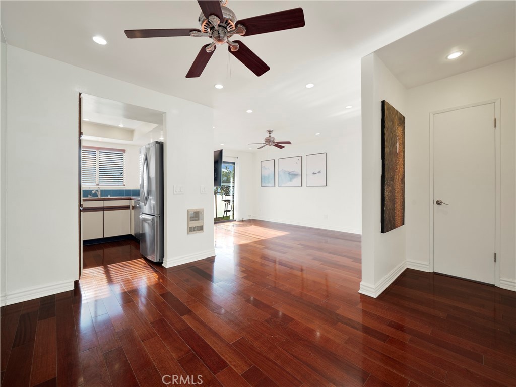 5000 S Centinela 337