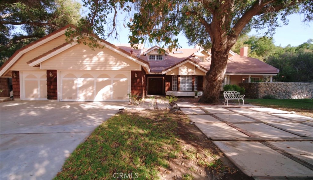 15669 Live Oak Springs Canyon