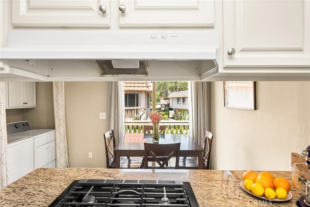 listing image 130725425055774634688