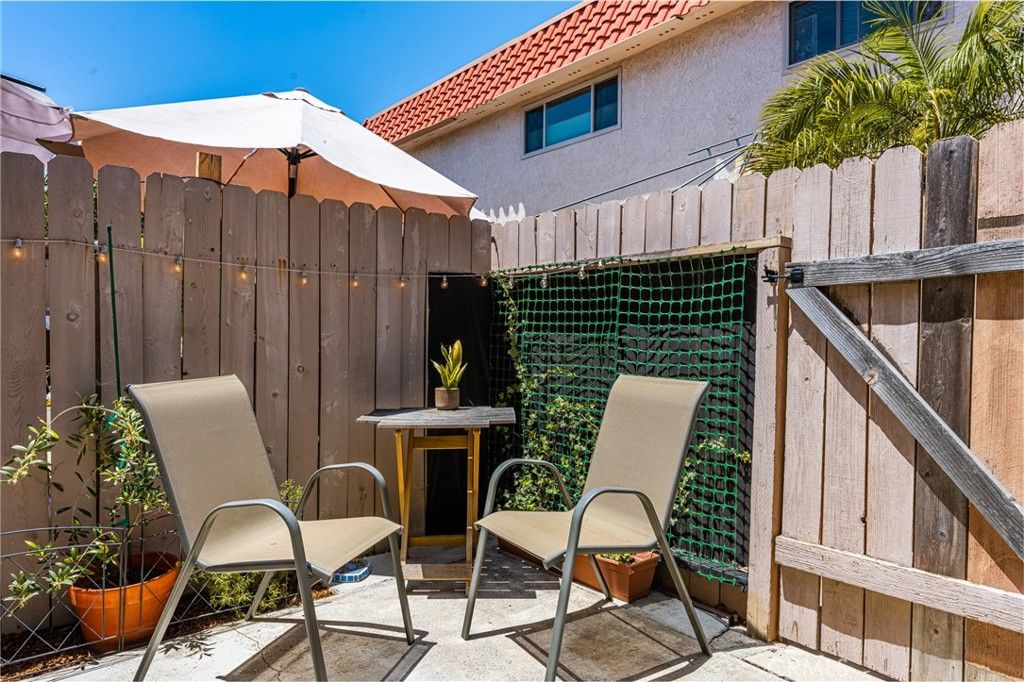 listing image 130725069602419523282