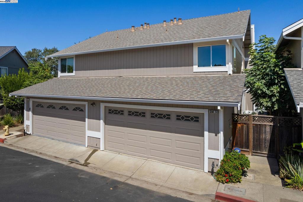 ARROYO VILLAGE - Residential