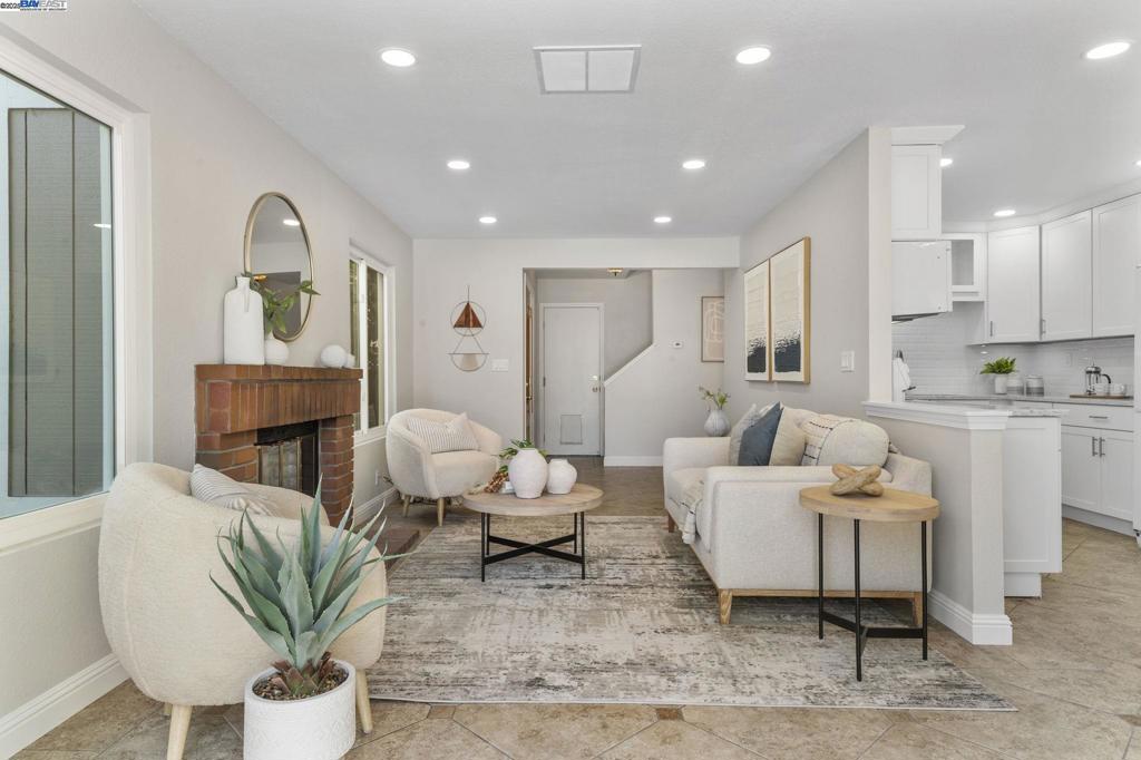 ARROYO VILLAGE - Residential