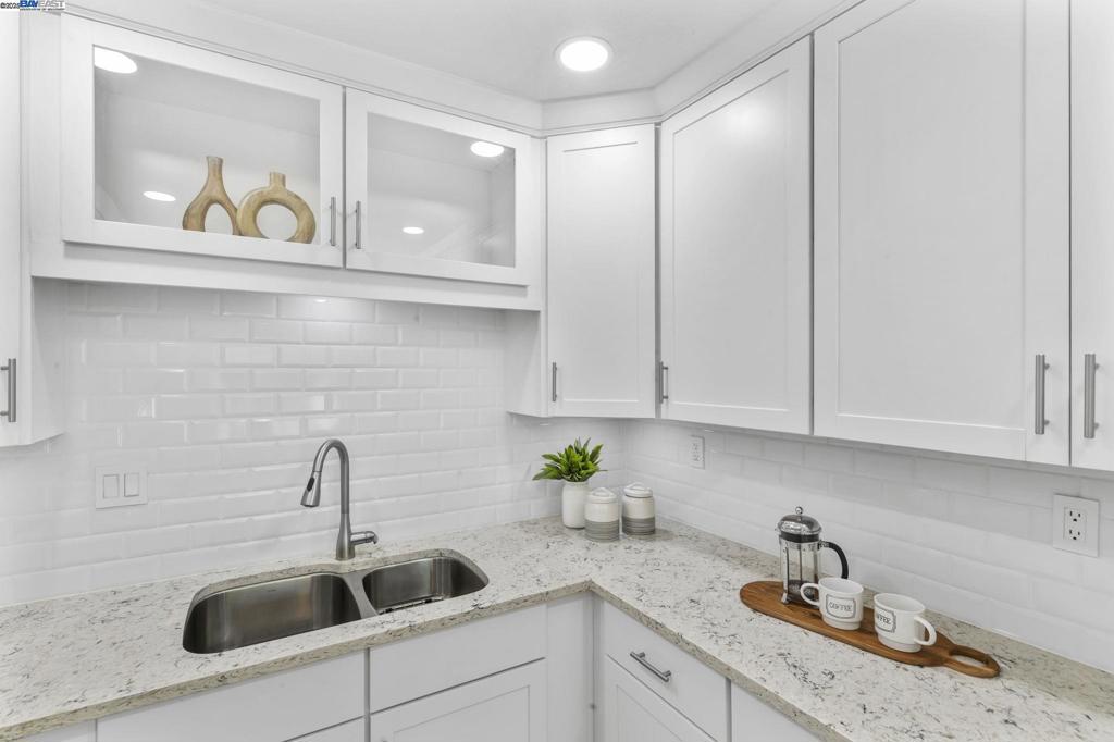 ARROYO VILLAGE - Residential