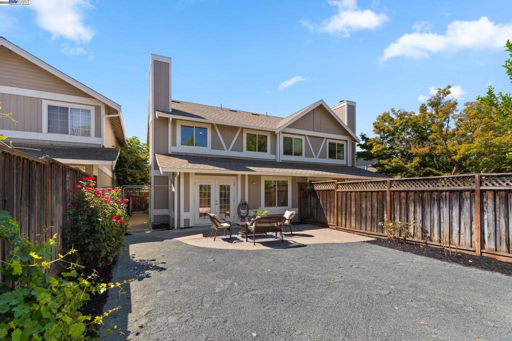 ARROYO VILLAGE - Residential