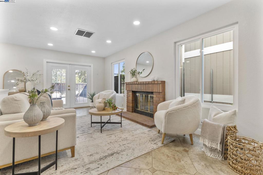 ARROYO VILLAGE - Residential