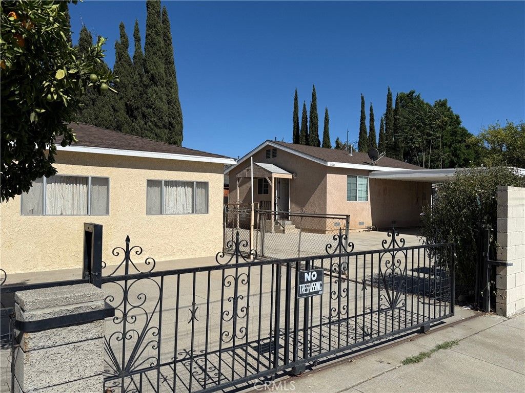 Photo of 10626 Amboy Ave, Pacoima, CA 91331 (MLS # CV25207842)