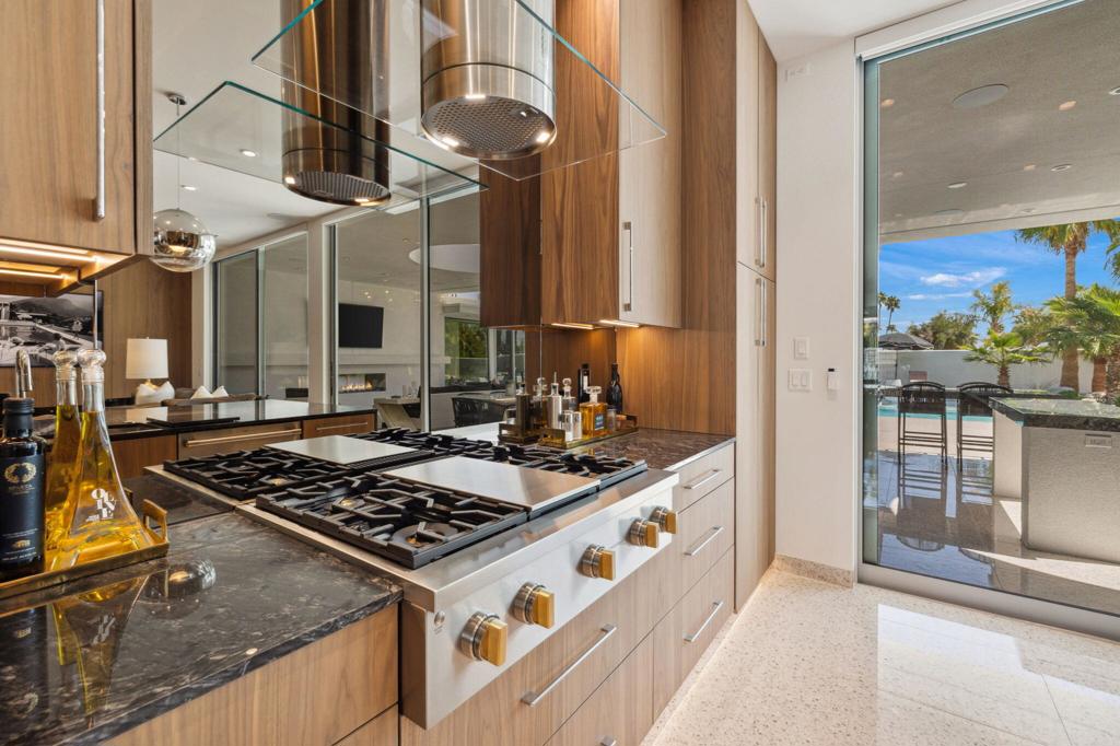 Magnesia Falls Cove - Residential