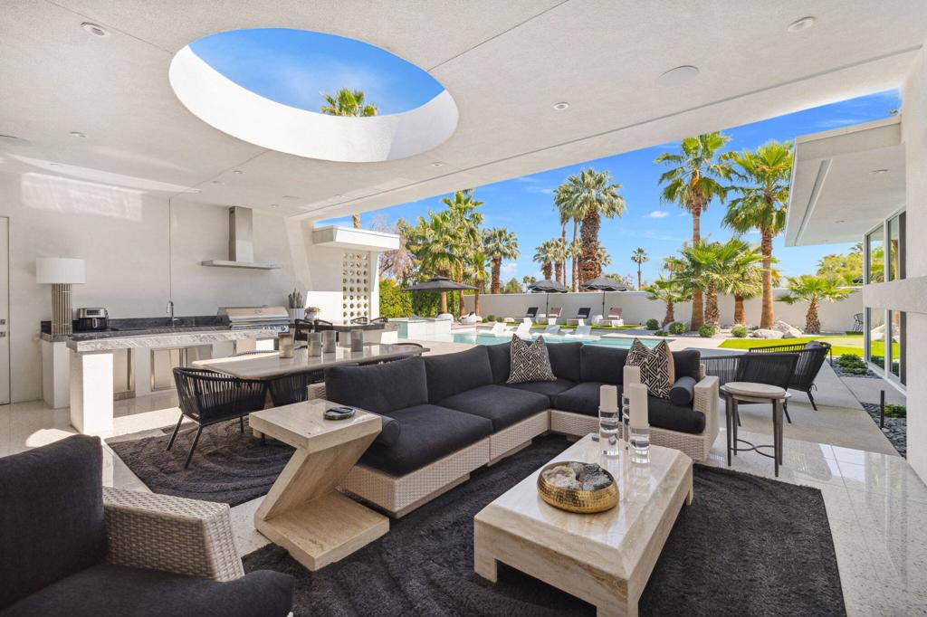 Magnesia Falls Cove - Residential