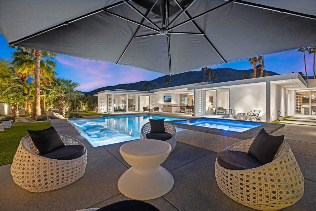 Magnesia Falls Cove - Residential