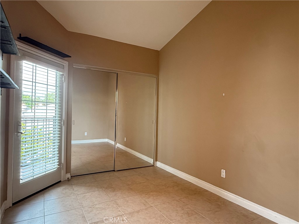 Agoura Country Townhomes (838) - Residential