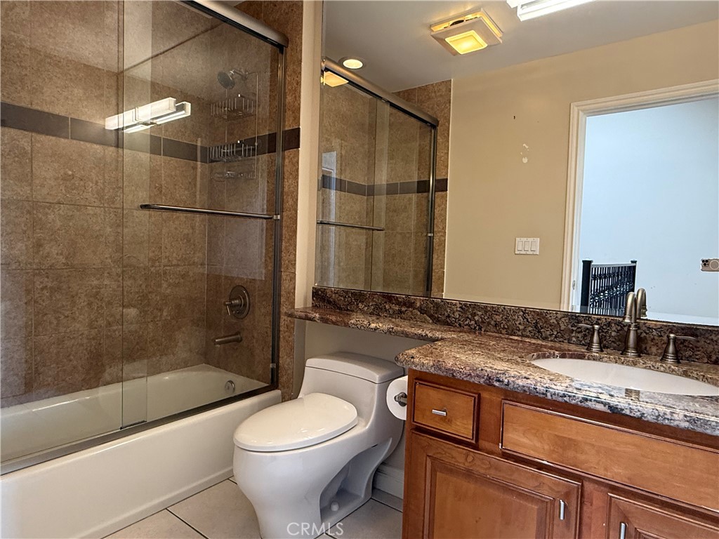 Agoura Country Townhomes (838) - Residential