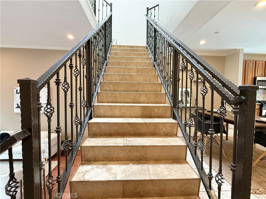 Agoura Country Townhomes (838) - Residential