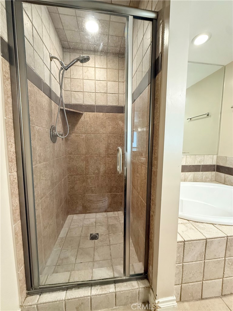 Agoura Country Townhomes (838) - Residential