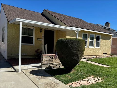 6054 Whitewood Avenue Lakewood CA 90712