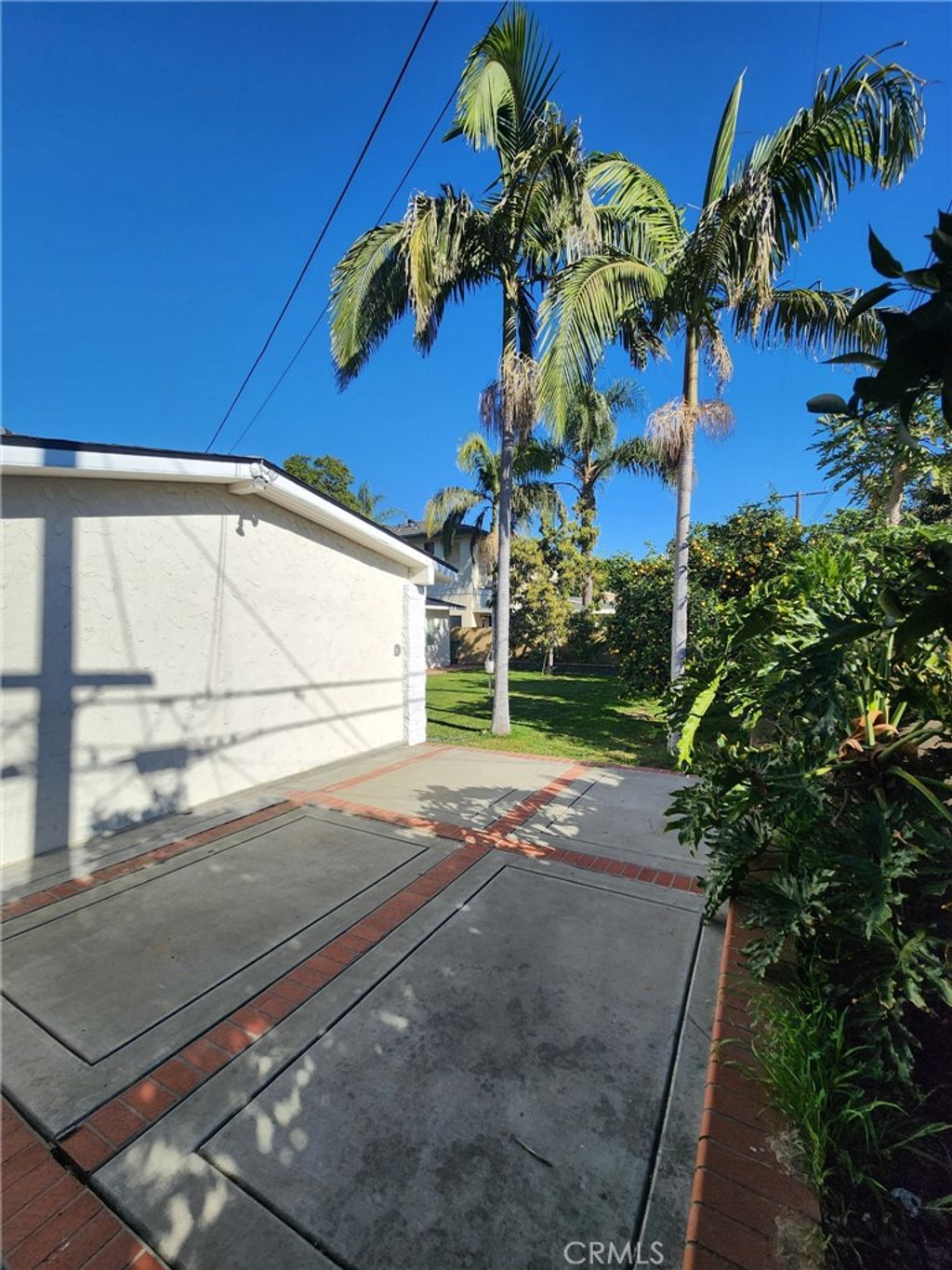 Photo of 1626 E 15th St St, Santa Ana, CA 92701 (MLS # IV25274351)