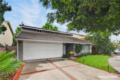 MLS: SR26198391