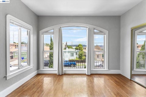 Tiny photo for 125 12th St ST, Richmond, CA 94801 (MLS # 41137265)