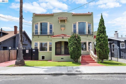 Tiny photo for 125 12th St ST, Richmond, CA 94801 (MLS # 41137265)