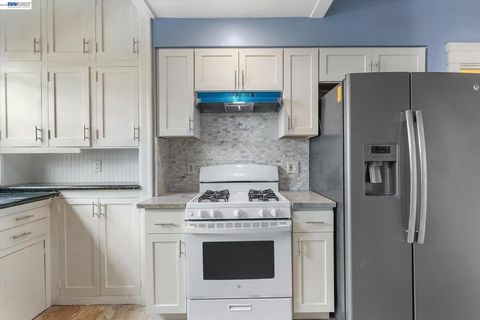 Tiny photo for 125 12th St ST, Richmond, CA 94801 (MLS # 41137265)