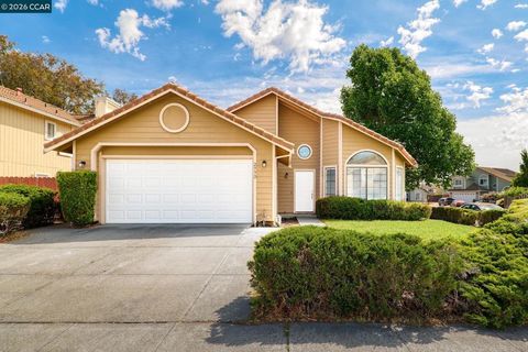 Photo of 2770 Seabreeze Dr Dr, Fairfield, CA 94533 (MLS # 41130398)