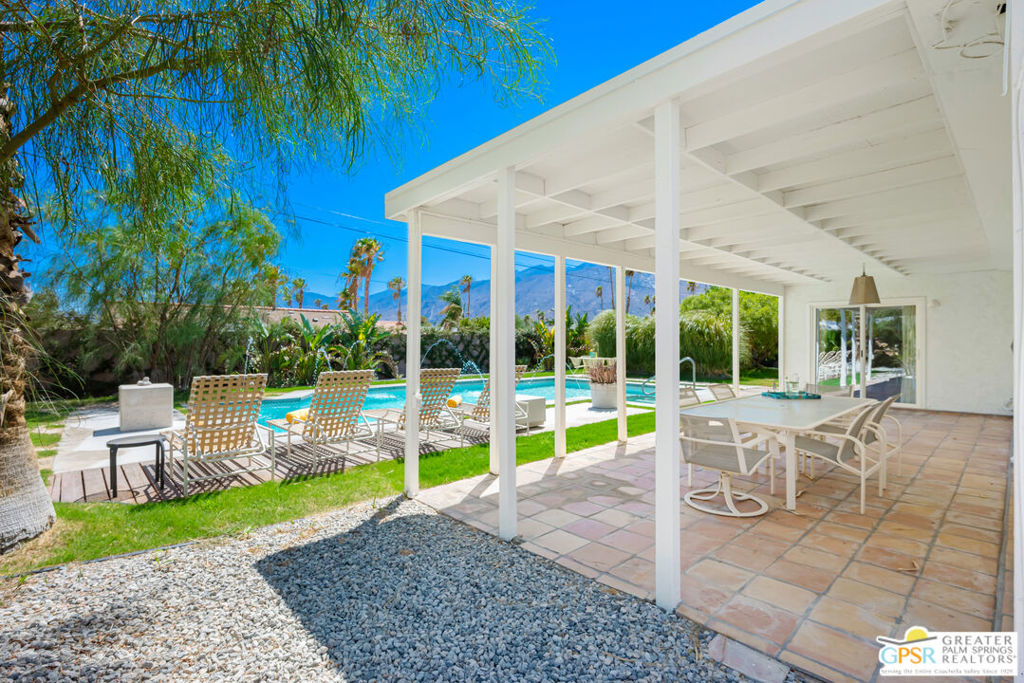 2405 E Francis Drive